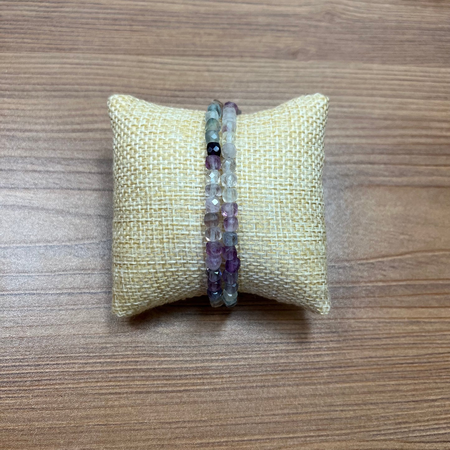 Bracciale sfaccettato in fluorite arcobaleno