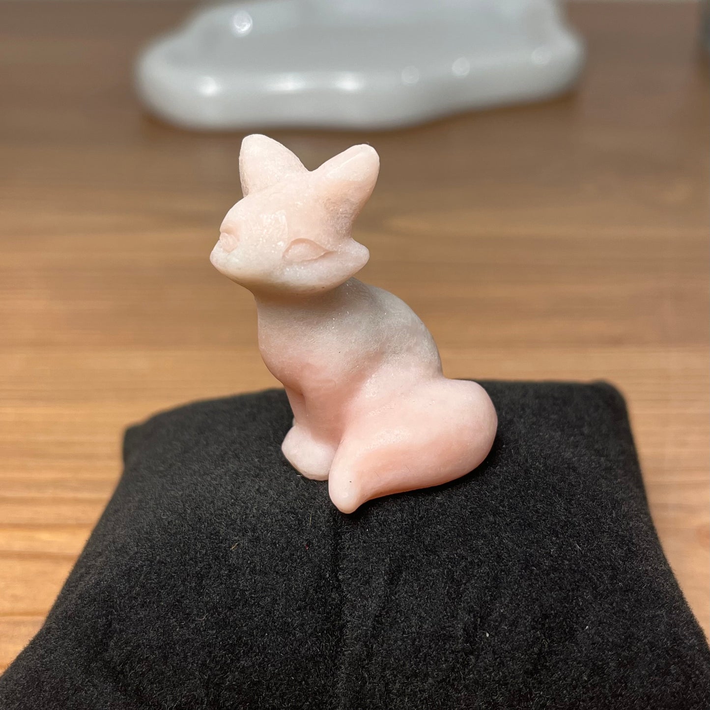 Volpi in diversi materiali