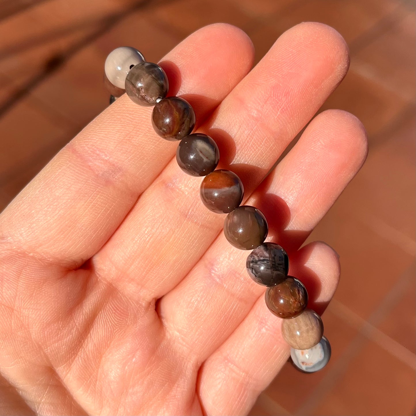 Bracciale in perle (8mm) in legno fossile