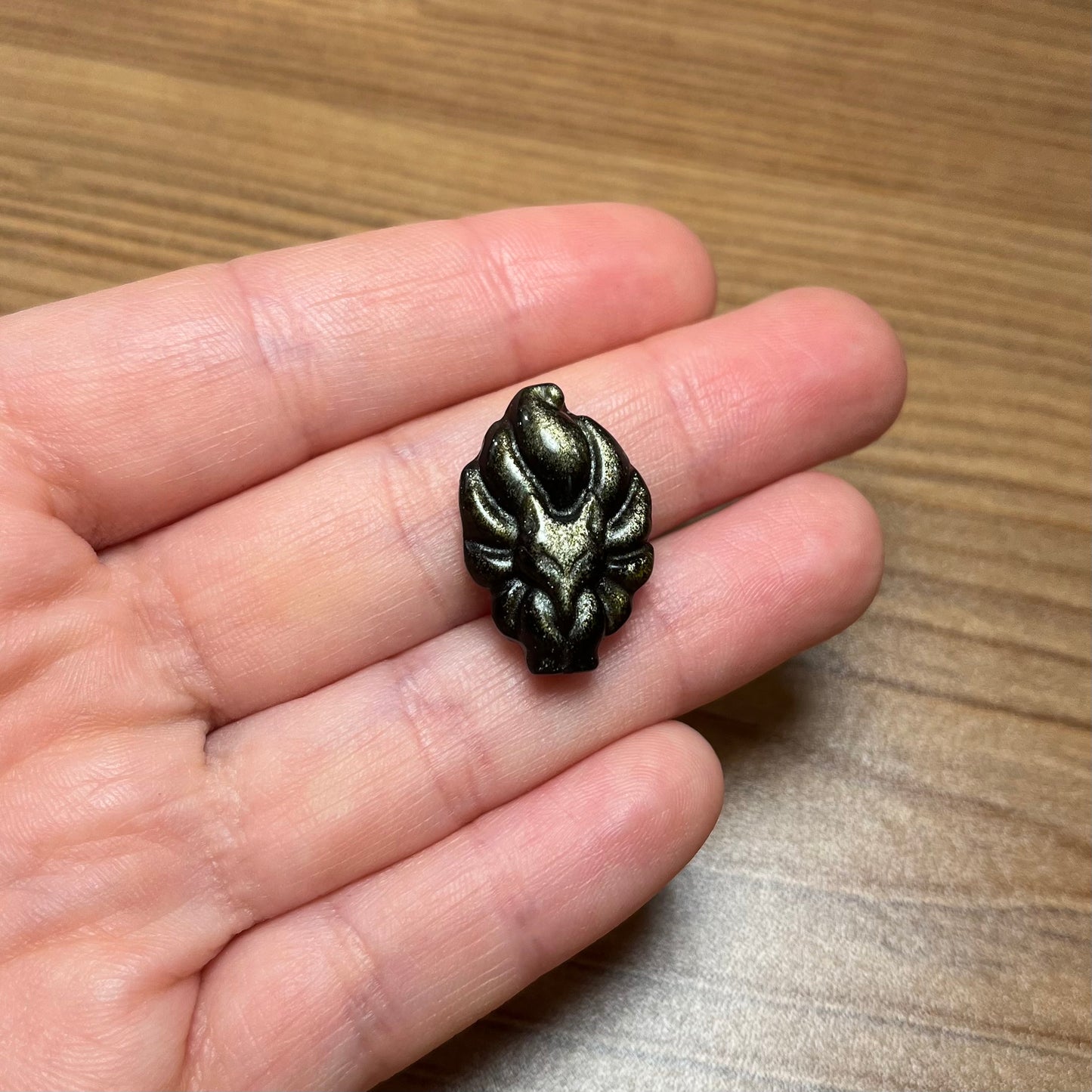 Volpe a 9 code in ossidiana dorata