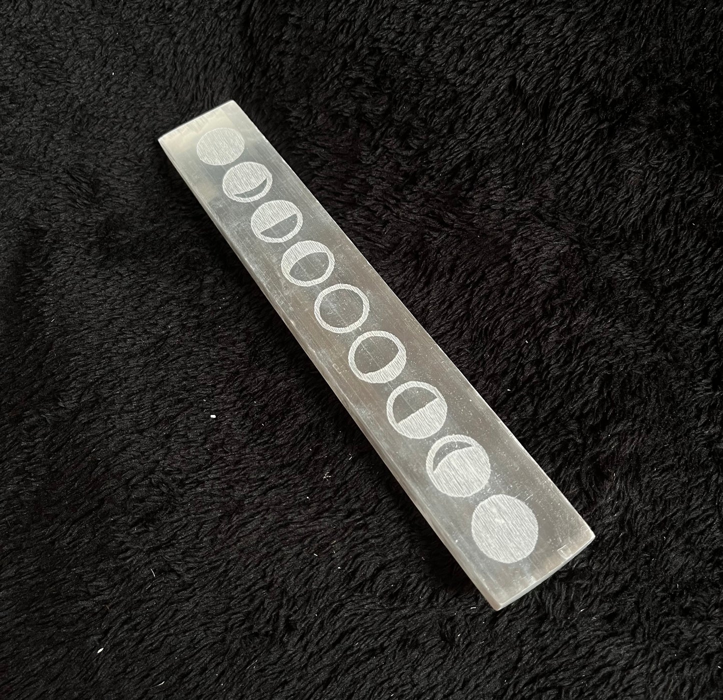 Piastra in selenite con fasi lunari