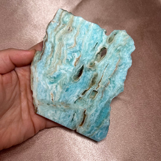 Slabs in emimorfite