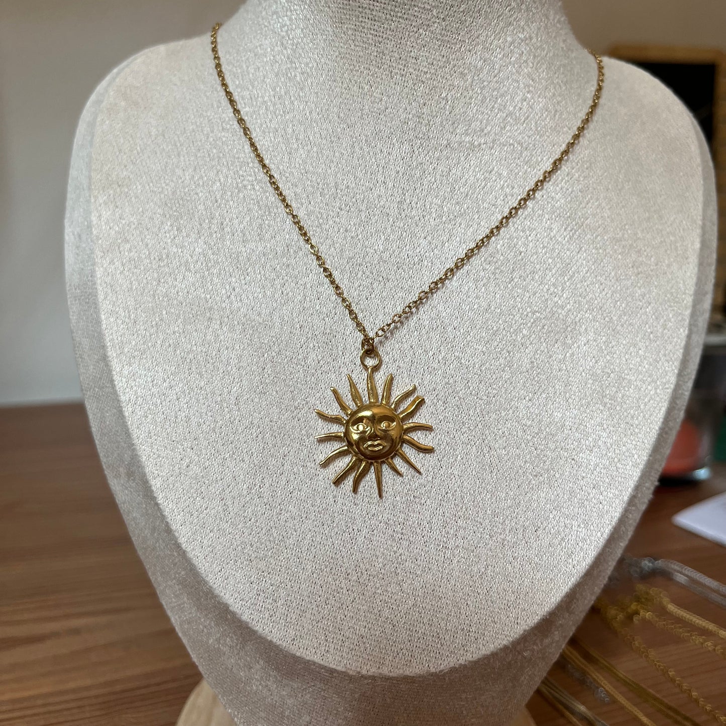 Collana I’m the Sun