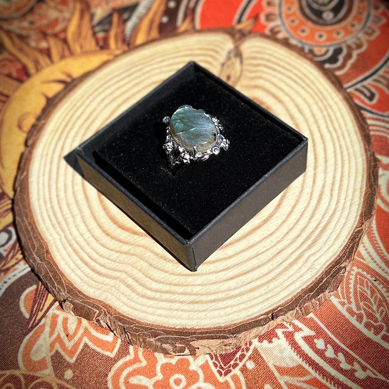 Anello in labradorite