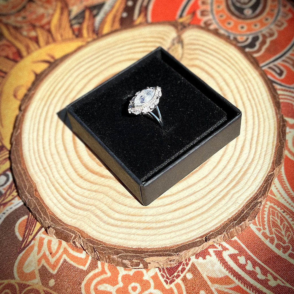 Anello in pietra di luna