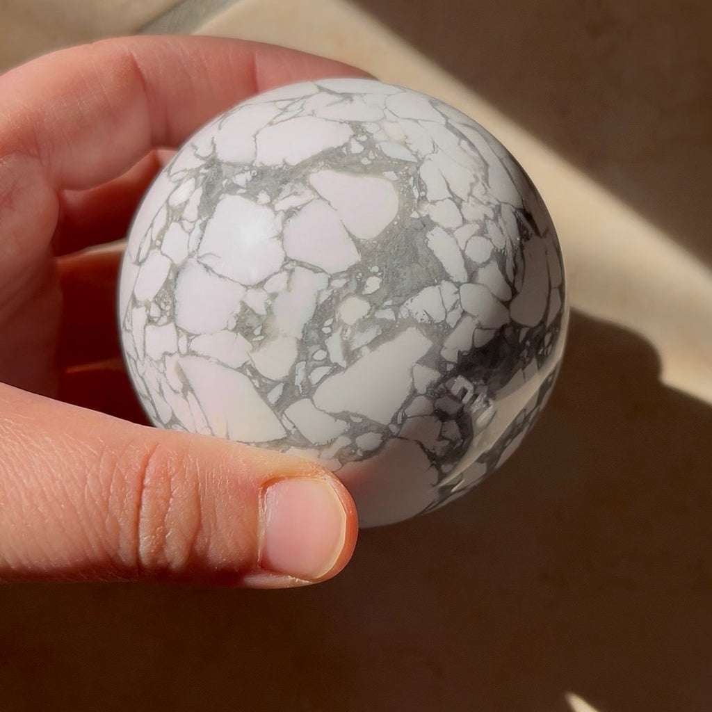 Sfere in howlite