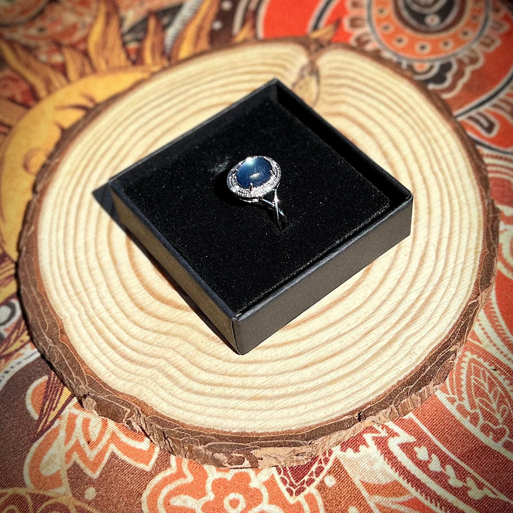 Anello in cianite blu