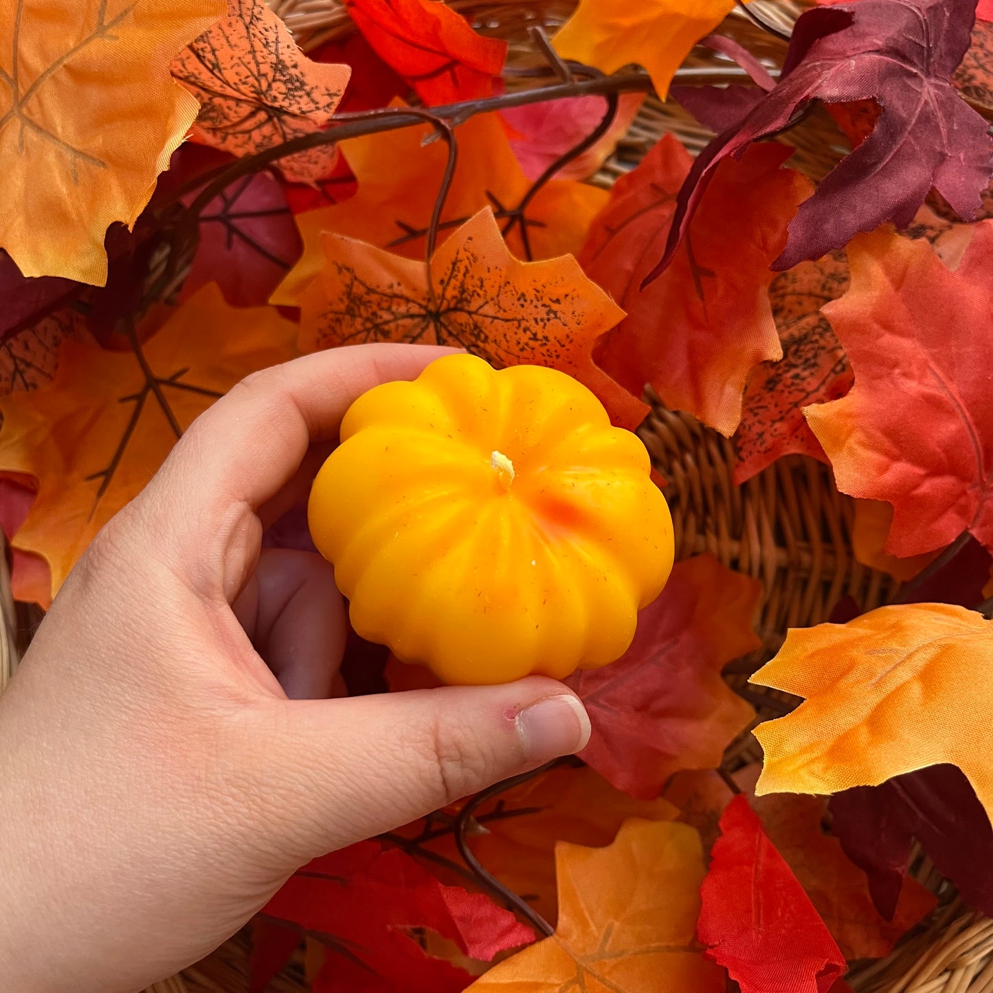 Candela decorativa a forma di zucca