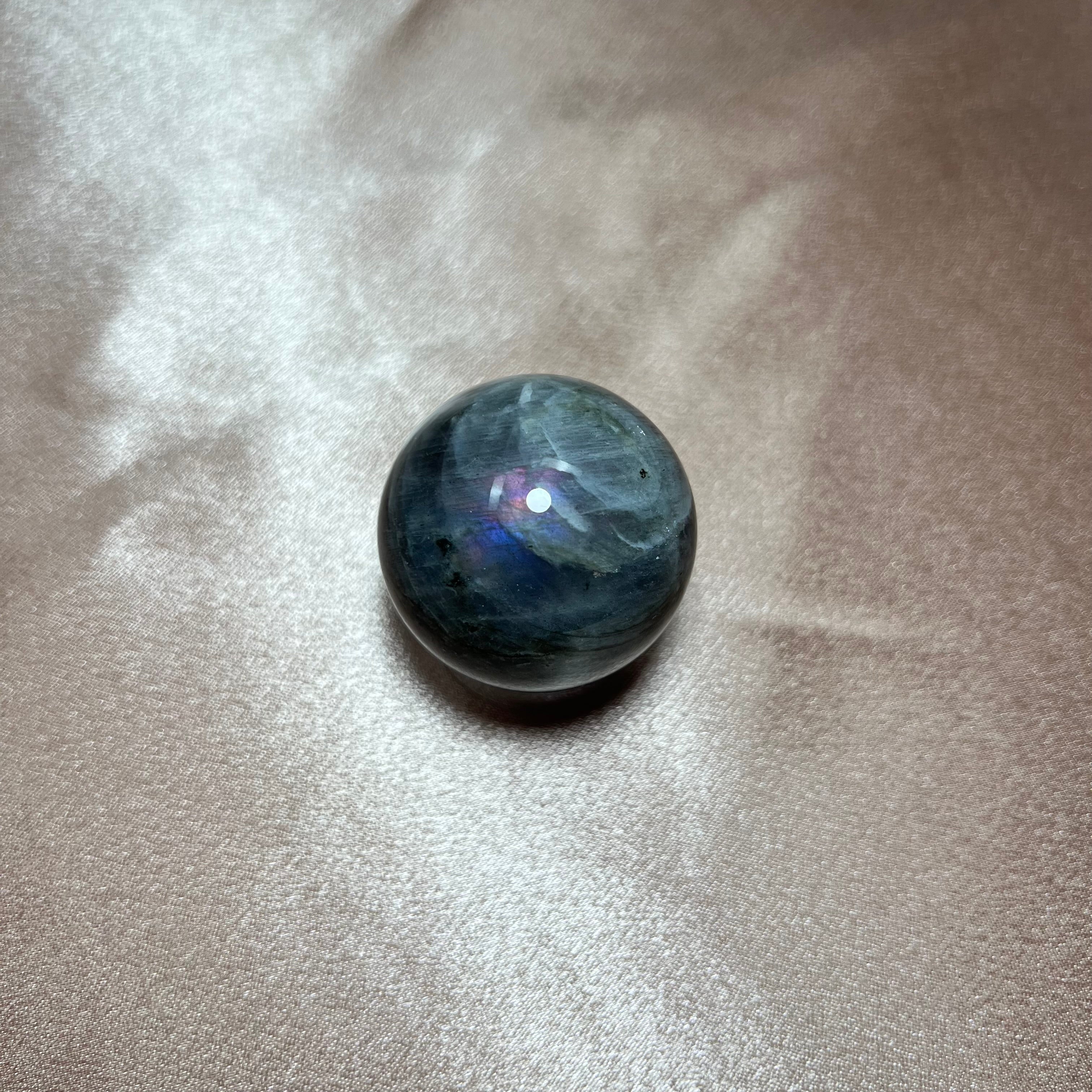 Sfere in labradorite