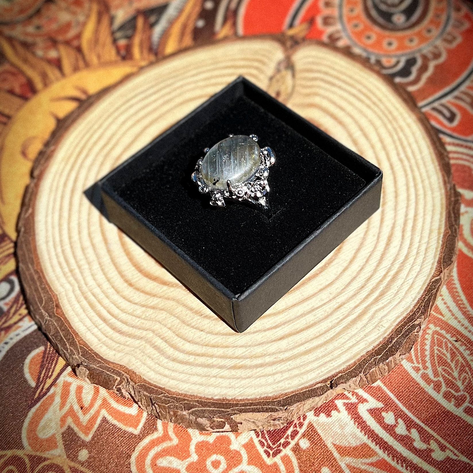 Anello in labradorite