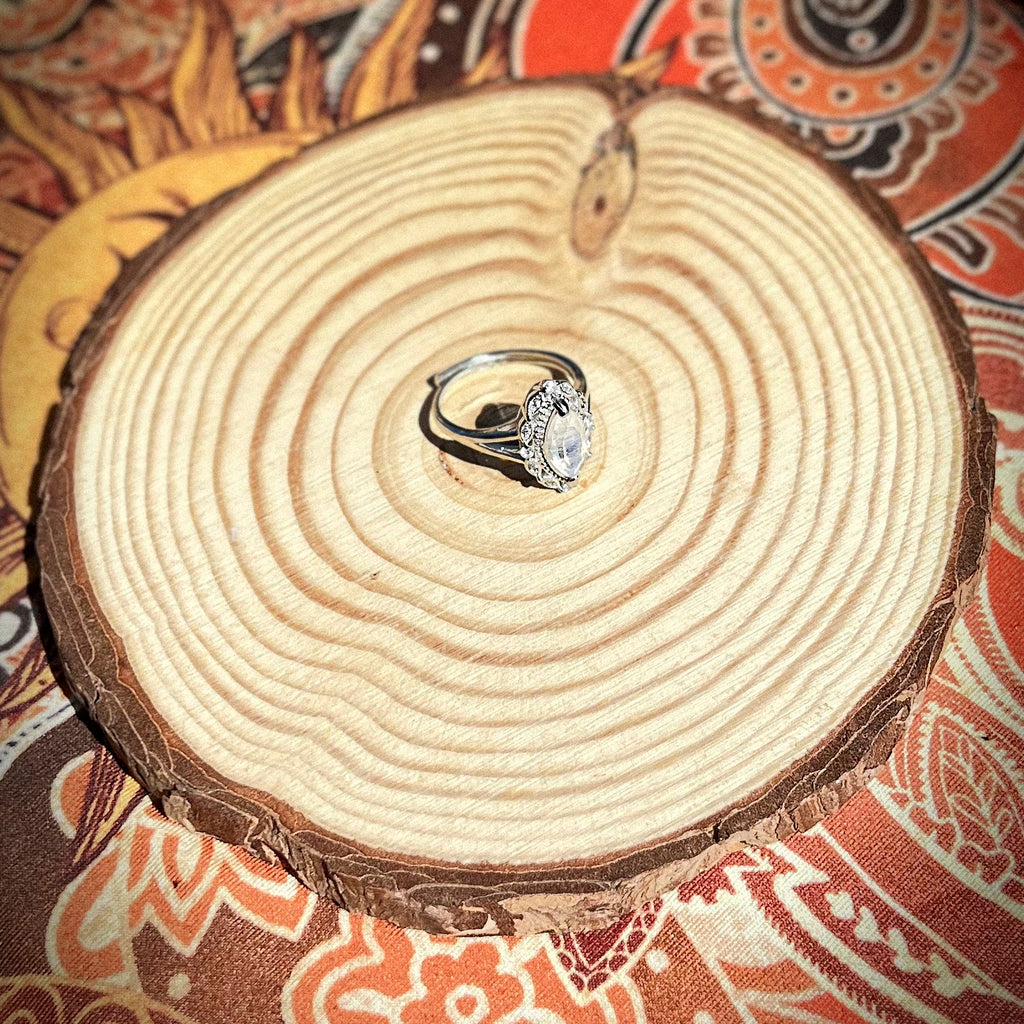 Anello in pietra di luna