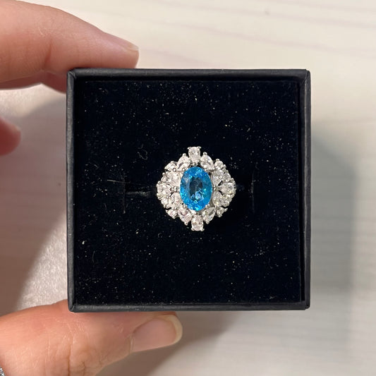 Anello in topazio e zirconi (rame placcato argento)