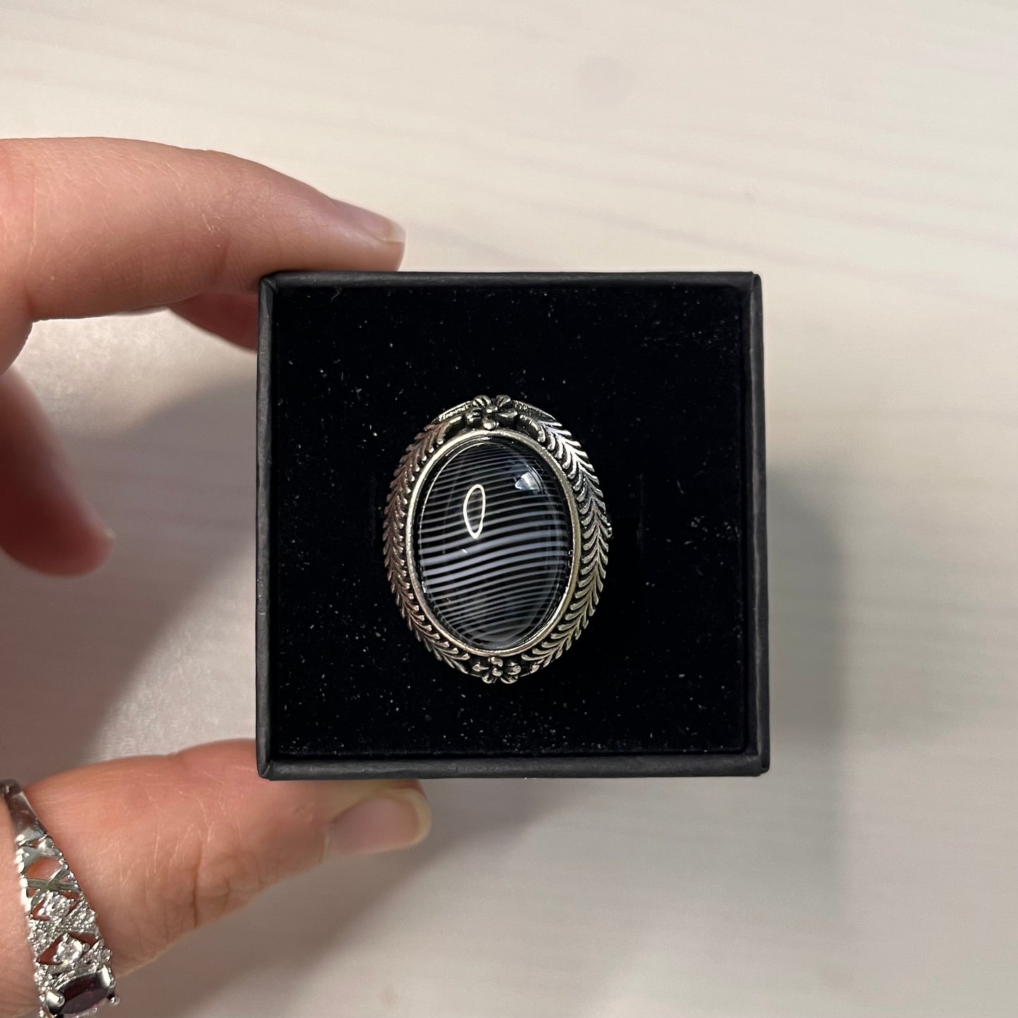 Anello in agata nera (rame placcato argento)