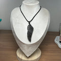 Collana con ala in ossidiana argento